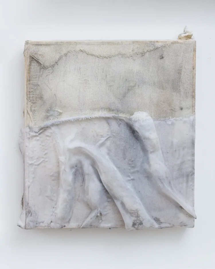 Einschluss, gemütlich ist es immer noch, 2026